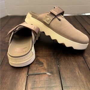 Women’s Sorel Vibe Beige Leather Platform Casual Comfort Slide Clogs Size 7 EUC